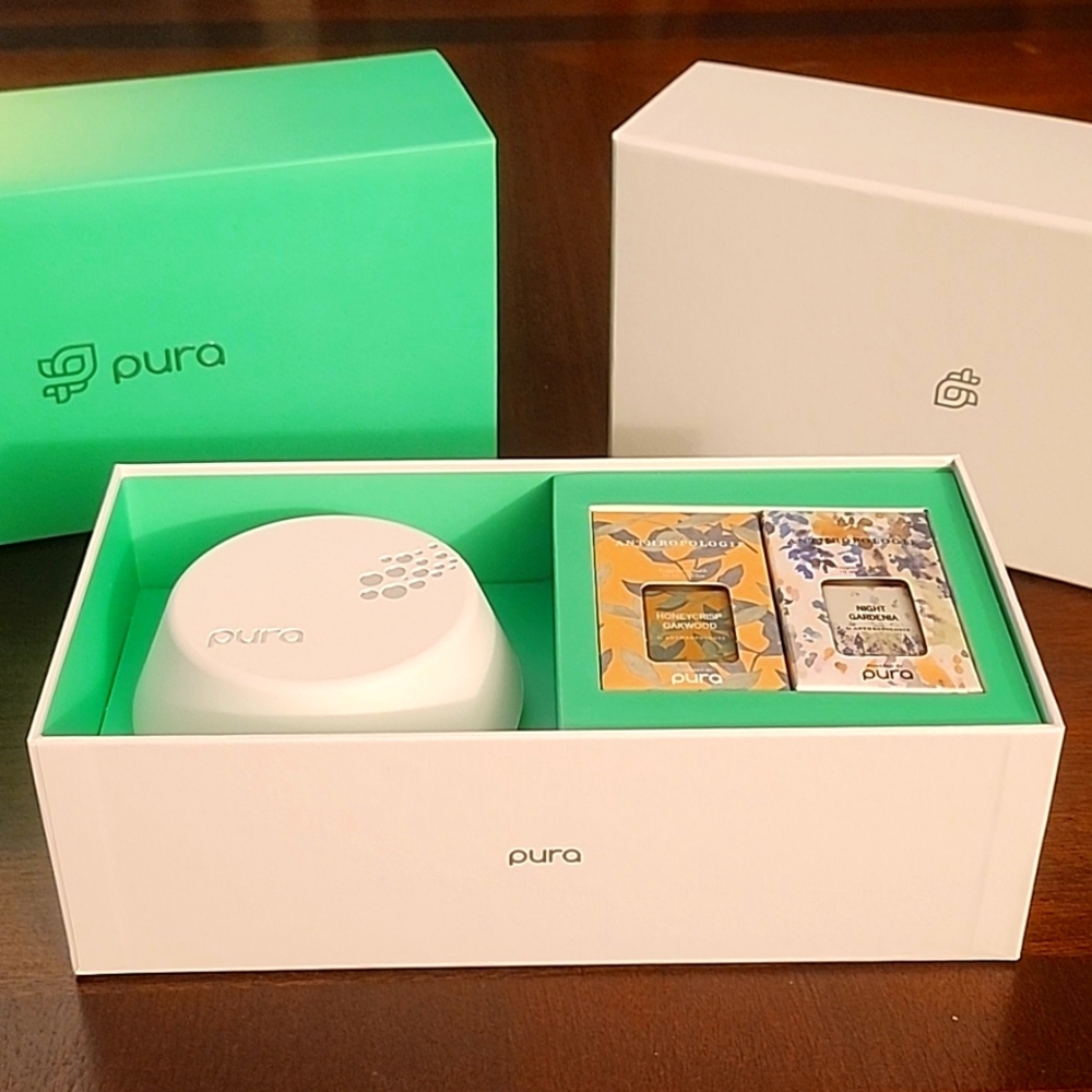 Pura Anthropologie Set